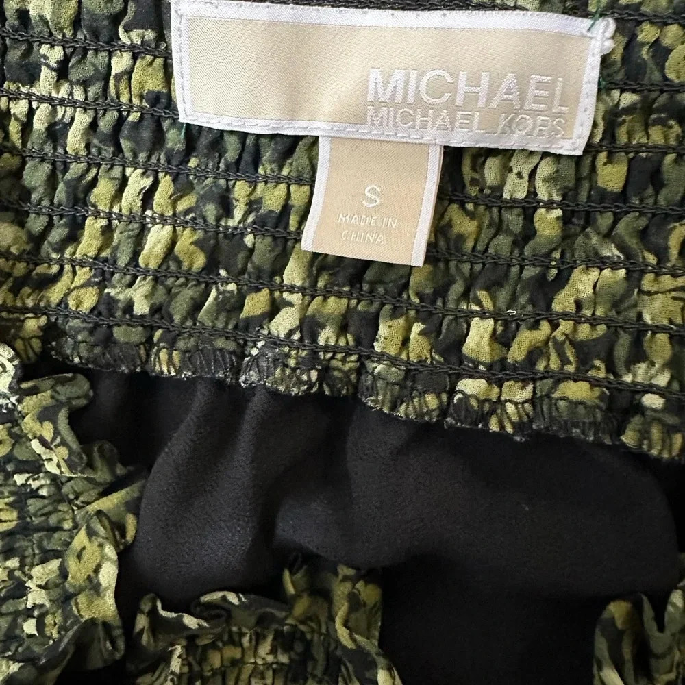 Michael kors green floral top open shoulder - Picture 4 of 5